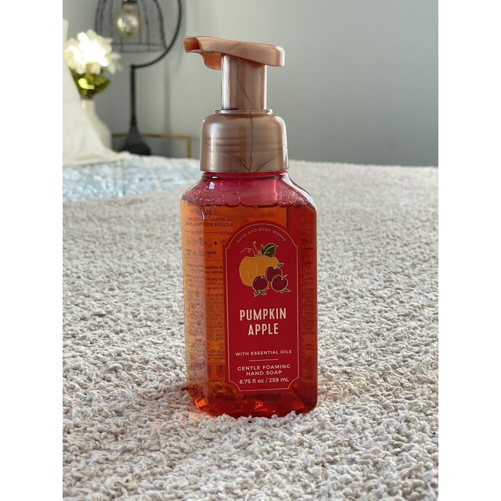NEW! Bath & Body Works- PUMPKIN APPLE Gentle Foaming Hand Soap 8.75 FL OZ